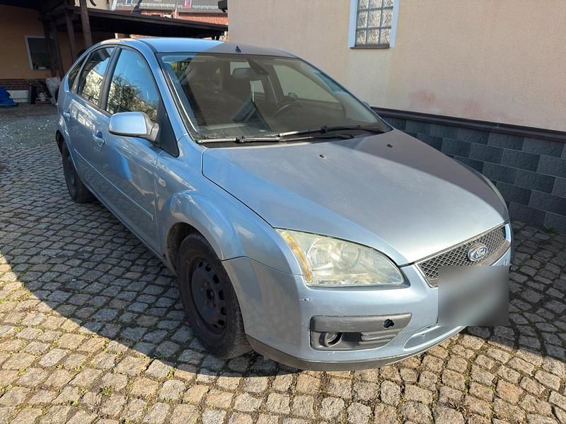 Gebraucht Ford Focus Ghia 115 PS (84 kW) 2005 Blau Limousine