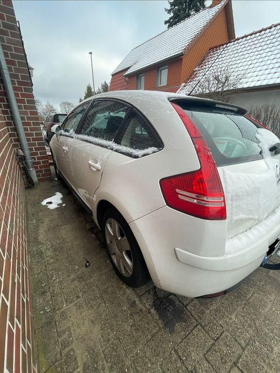 Gebraucht Citroën C4 Comfort 109 PS (80 kW) 2008 Weiß Limousine