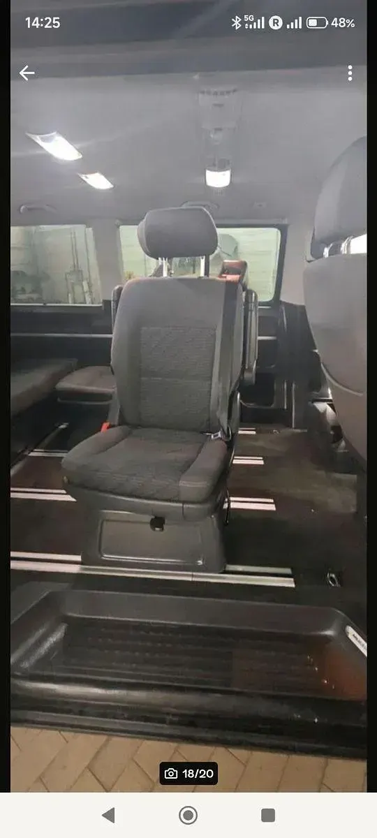 Gebraucht VW Multivan 140 PS (102 kW) 2015 Schwarz Van / Kleinbus