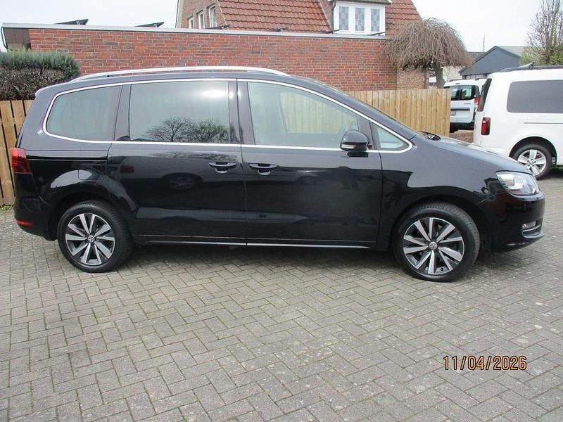 Gebraucht VW Sharan Highline 177 PS (130 kW) 2020 Schwarz Van / Kleinbus