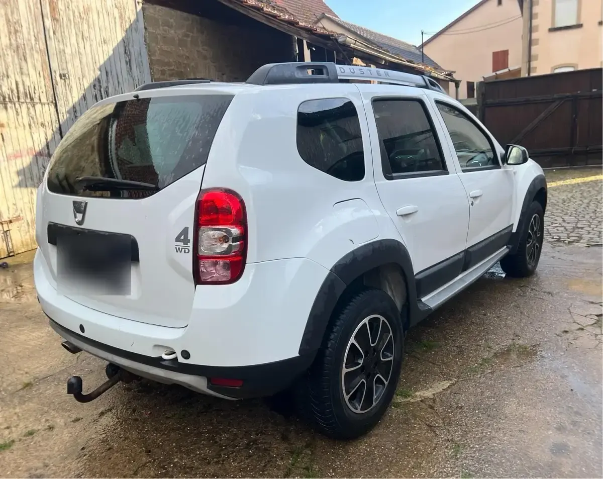 Gebraucht Dacia Duster Prestige 125 PS (91 kW) 2016 Weiß SUV
