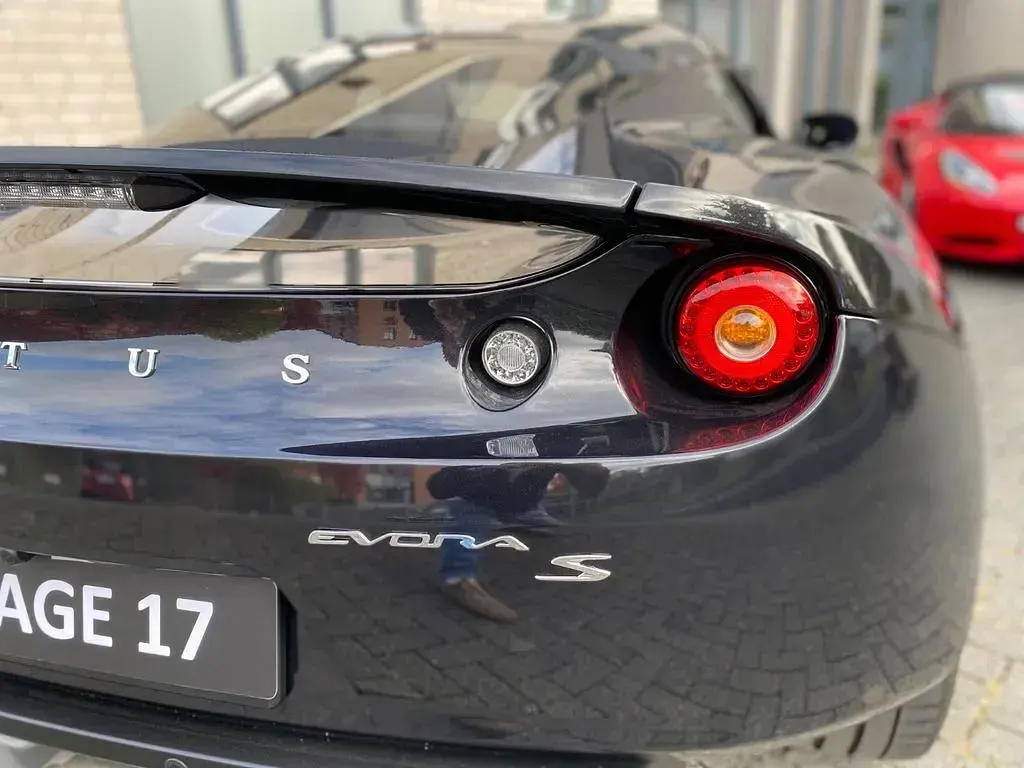 Używany Lotus Evora 349 KM (256 kW) 2012 Czarny Coupe