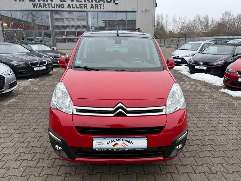 Rot Gebraucht 2017 Citroën Berlingo Shine Van / Kleinbus | 8.999 € (Fairer Preis) - Bild 1/4