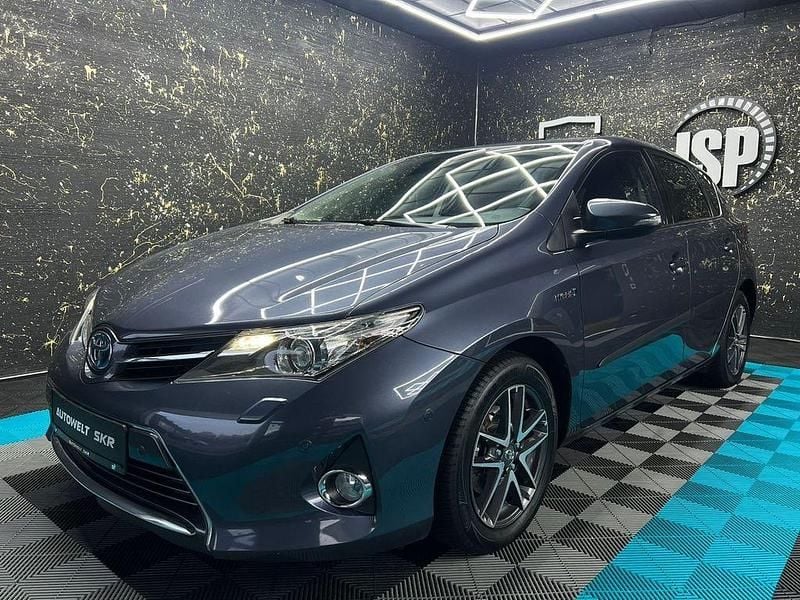 Gebraucht Toyota Auris Hybrid 99 PS (72 kW) 2014 Blau Limousine