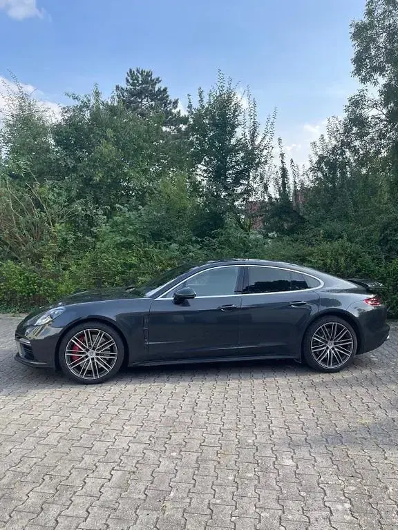 Gebraucht Porsche Panamera 549 PS (403 kW) 2016 Grau Kleinwagen
