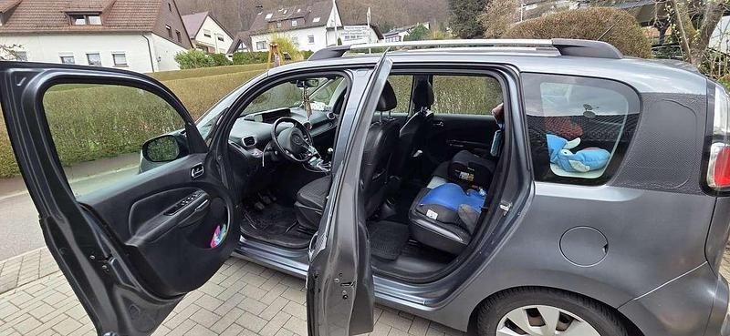 Usado Citroën C3 Advance 95 CV (69 kW) 2010 Monovolumen