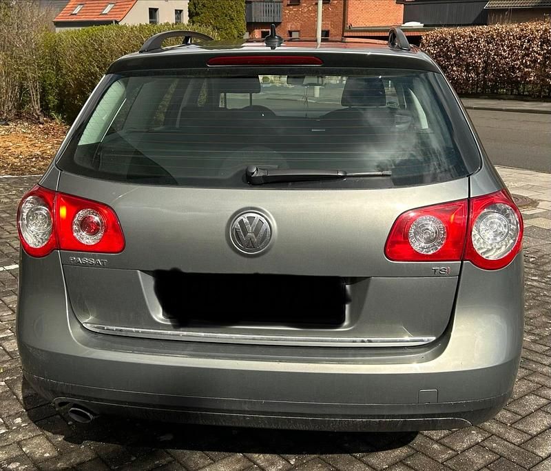 Usata VW Passat 122 CV (89 kW) 2009 Grigio Station wagon