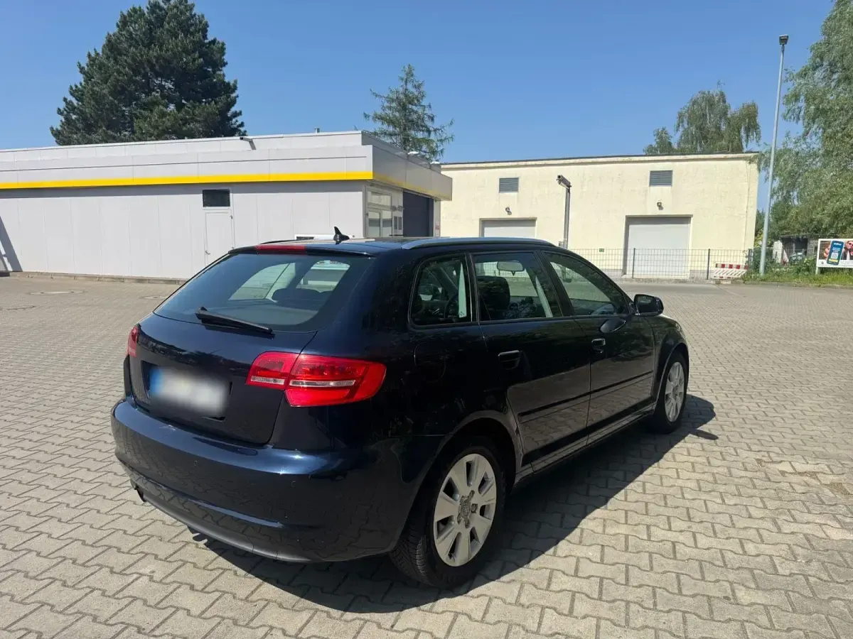Gebraucht Audi A3 140 PS (102 kW) 2011 Blau Kleinwagen