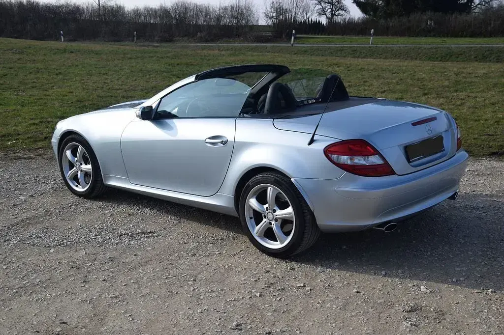 Gebraucht Mercedes SLK350 272 PS (200 kW) 2007 Silber Cabrio
