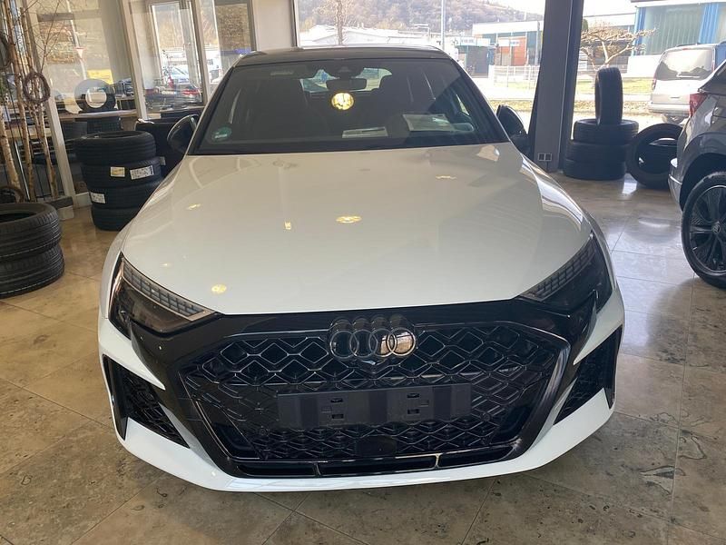 Gebraucht Audi RS3 Comfort 400 PS (294 kW) 2025 Arkonaweiß Limousine