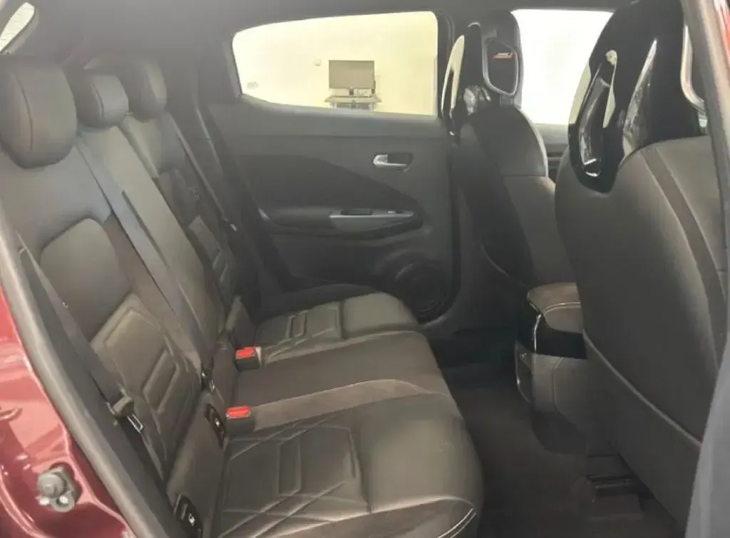 Second-hand Nissan Juke 114 CP (83 kW) 2021 Roșu SUV