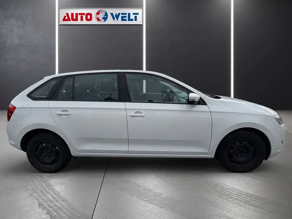 Gebraucht Skoda Rapid 90 PS (66 kW) 2017 Weiß Kleinwagen