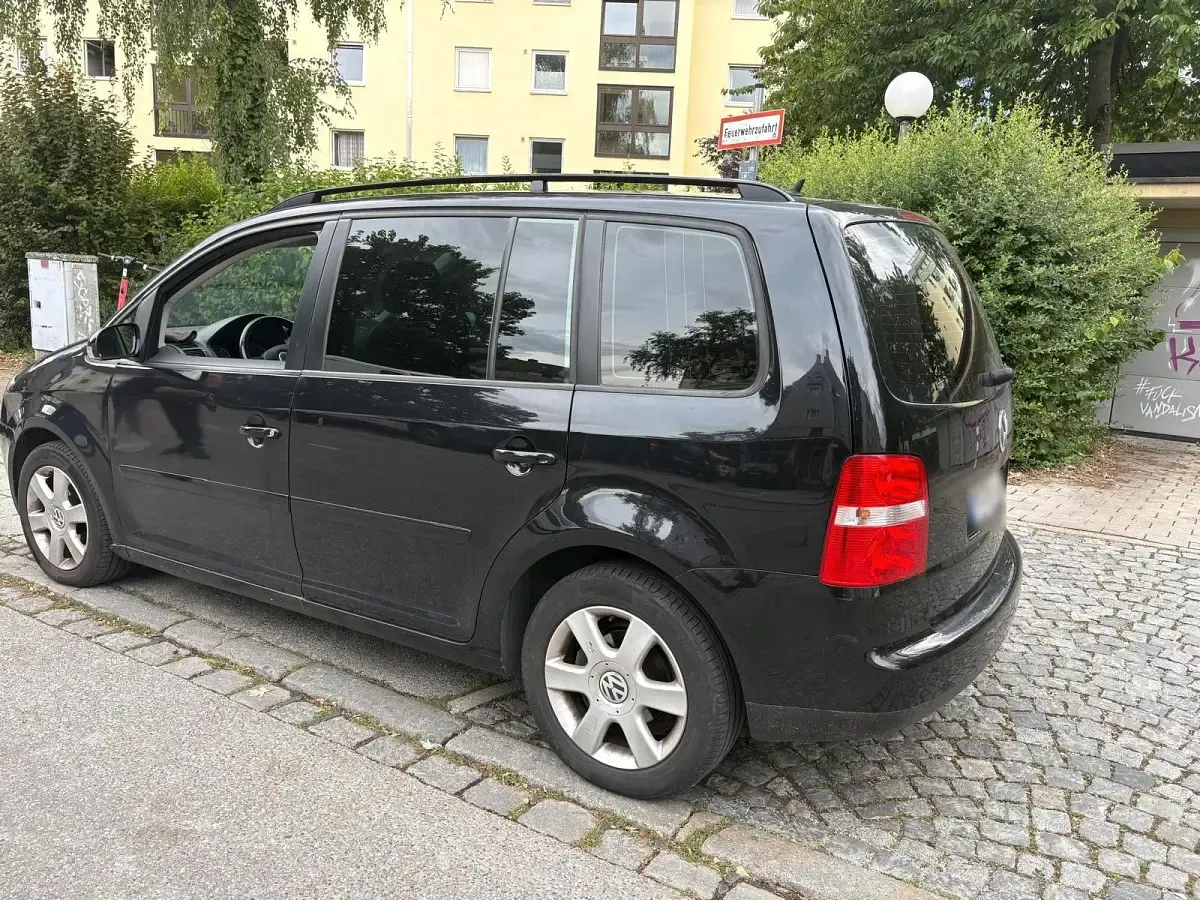 Gebraucht VW Touran 140 PS (102 kW) 2006 Schwarz Van / Kleinbus