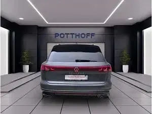 Gebraucht VW Touareg R-line 286 PS (210 kW) 2025 Grau (siliziumgrau metallic) SUV