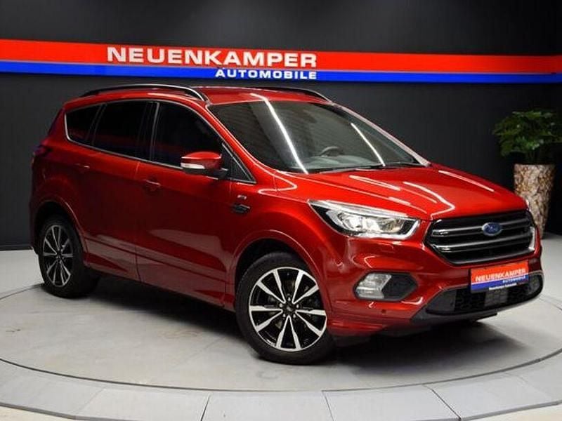 Rot Gebraucht 2017 Ford Kuga ST-Line SUV | 17.490 € (Guter Preis) - Bild 1/4