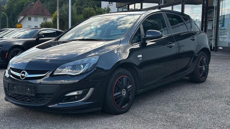 Schwarz Gebraucht 2013 Opel Astra Active Limousine | 4.499 € (Superpreis) - Bild 1/4