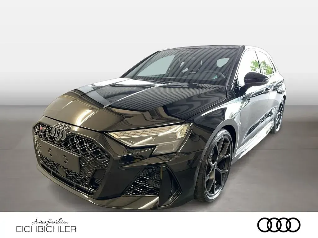 Gebraucht Audi RS3 Ambiente 400 PS (294 kW) 2026 Limousine