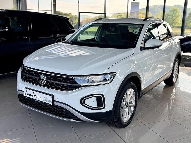 Weiß Neu 2025 VW T-Roc Life SUV | 33.900 € (Guter Preis) - Bild 1/4