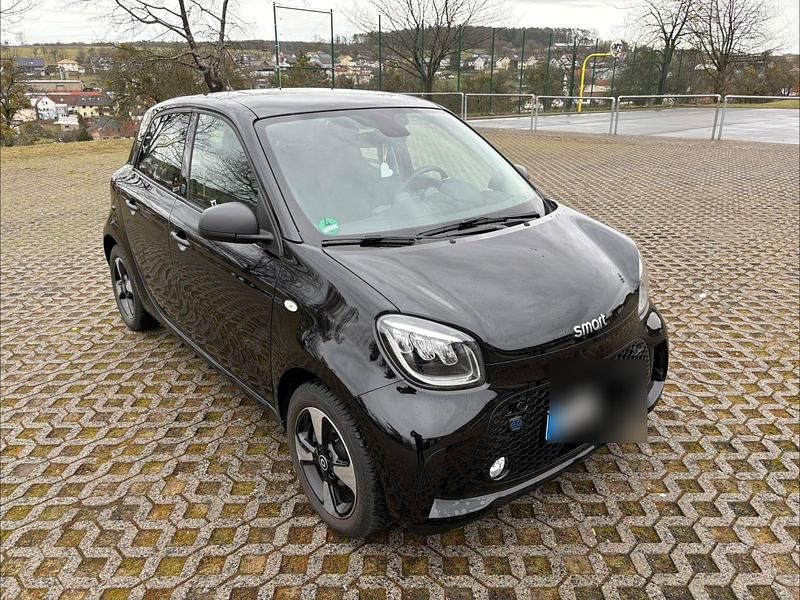 Gebraucht Smart ForFour Electric Drive Passion 60 kW (82 PS) 2021 Schwarz Kleinwagen