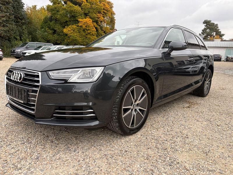 Grau Gebraucht 2016 Audi A4 Comfort Kombi | 17.890 € (Fairer Preis) - Bild 1/4