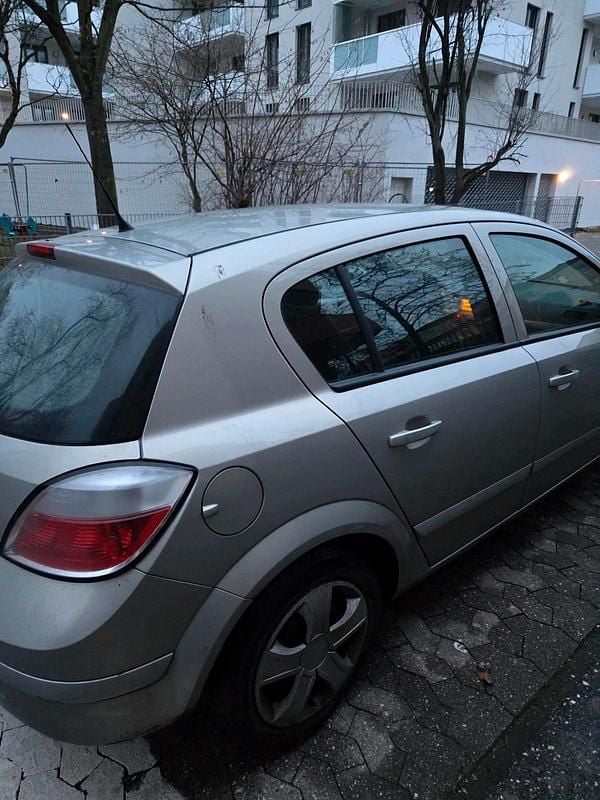 Gebraucht Opel Astra 90 PS (66 kW) 2006 Beige Kleinwagen