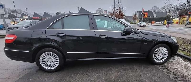 Gebraucht Mercedes 220 170 PS (125 kW) 2012 Schwarz Limousine