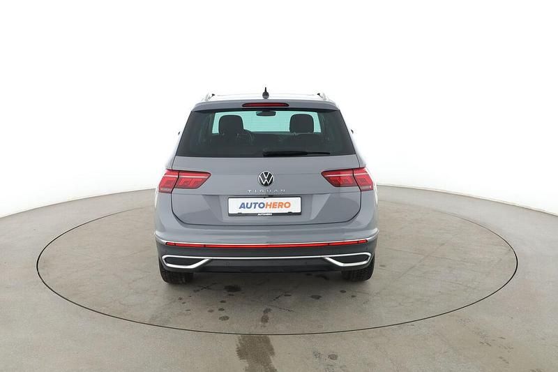 Gebraucht VW Tiguan Elegance 150 PS (110 kW) 2021 Grau SUV