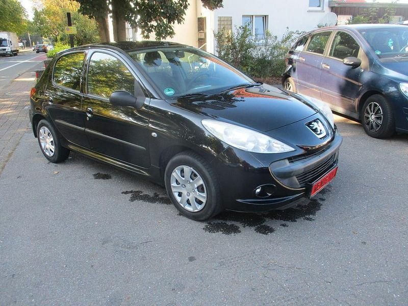 Schwarz Gebraucht 2010 Peugeot 206+ Basis Kleinwagen | 2.950 € (Fairer Preis) - Bild 1/4