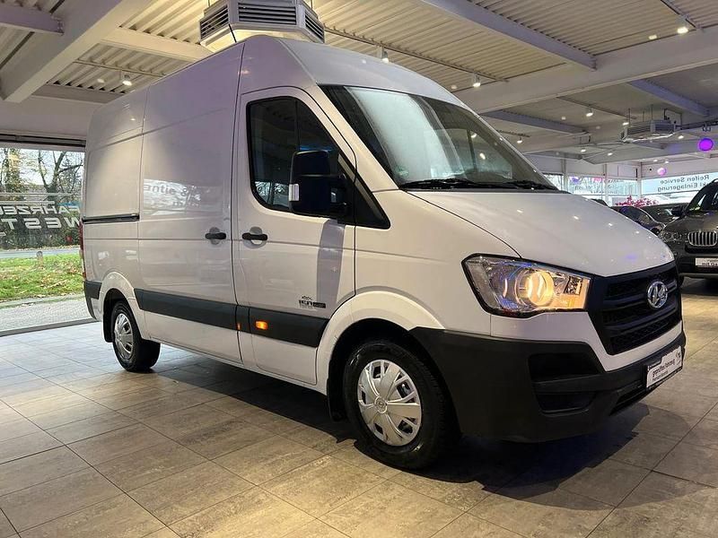 Gebraucht Hyundai H 350 150 PS (110 kW) 2016 Weiß Van