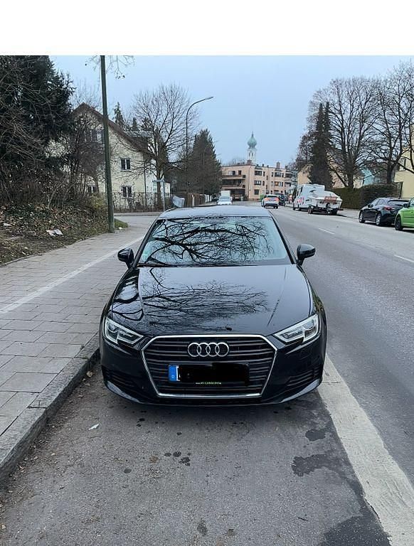 Schwarz Gebraucht 2016 Audi A3 Sport Limousine | 14.900 € (Teuer) - Bild 1/4