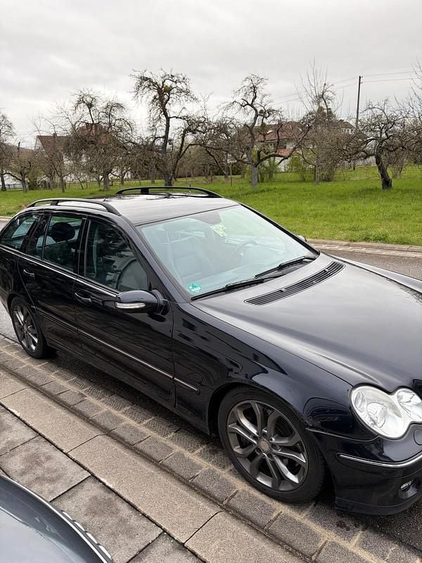 Gebraucht Mercedes C320 224 PS (164 kW) 2005 Kombi