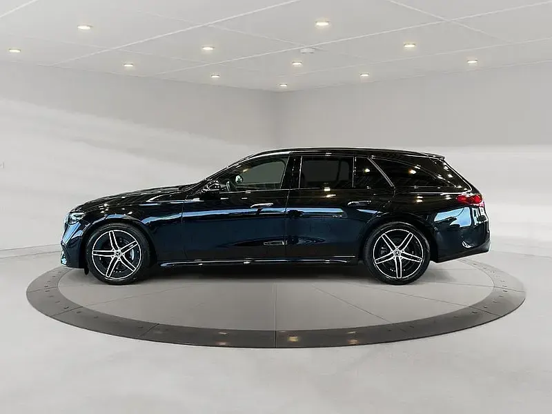 Gebraucht Mercedes E220 AMG 197 PS (144 kW) 2025 Metalliclack obsidianschwarz Kombi