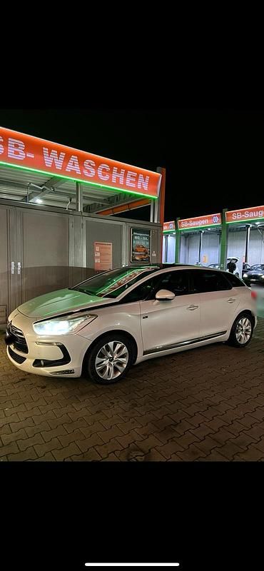 Gebraucht Citroën DS5 Sport Chic 200 PS (147 kW) 2012 Weiß Kleinwagen