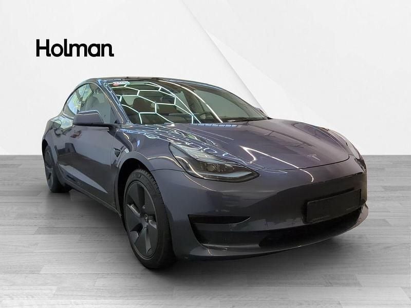 Silber Gebraucht 2021 Tesla Model 3 Standard Range Plus Limousine | 27.607 € (Fairer Preis) - Bild 1/4