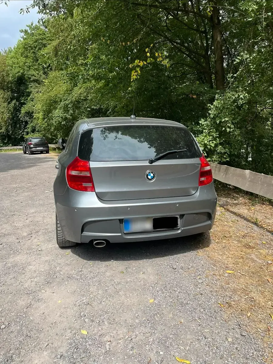 Gebraucht BMW 120 M Sport 177 PS (130 kW) 2009 Grau Kleinwagen