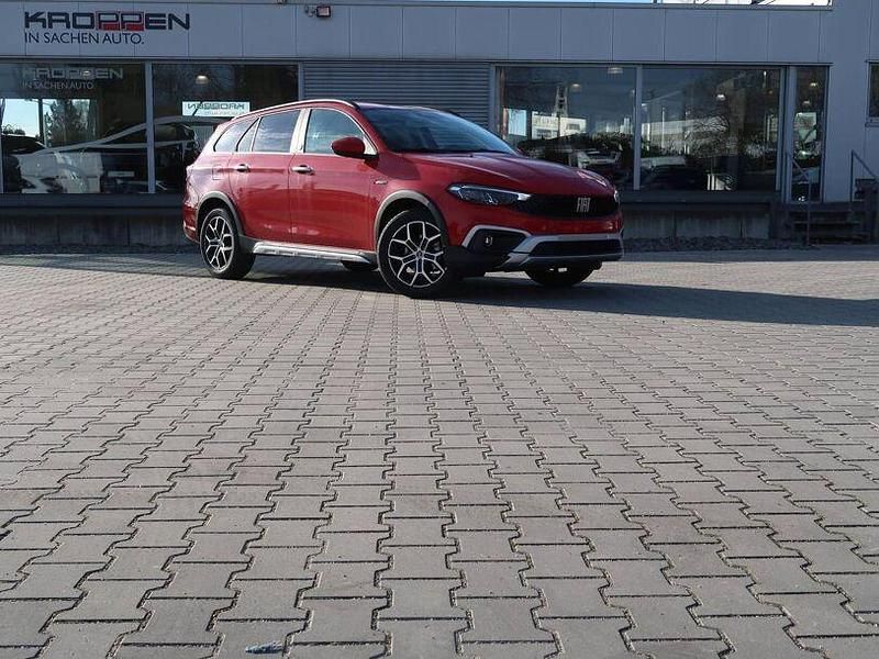 Gebraucht Fiat Tipo Red 131 PS (96 kW) 2024 Passione rot Kombi