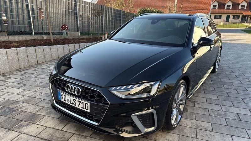 Schwarz Gebraucht 2024 Audi A4 S-Line Kombi | 36.700 € (Guter Preis) - Bild 1/4