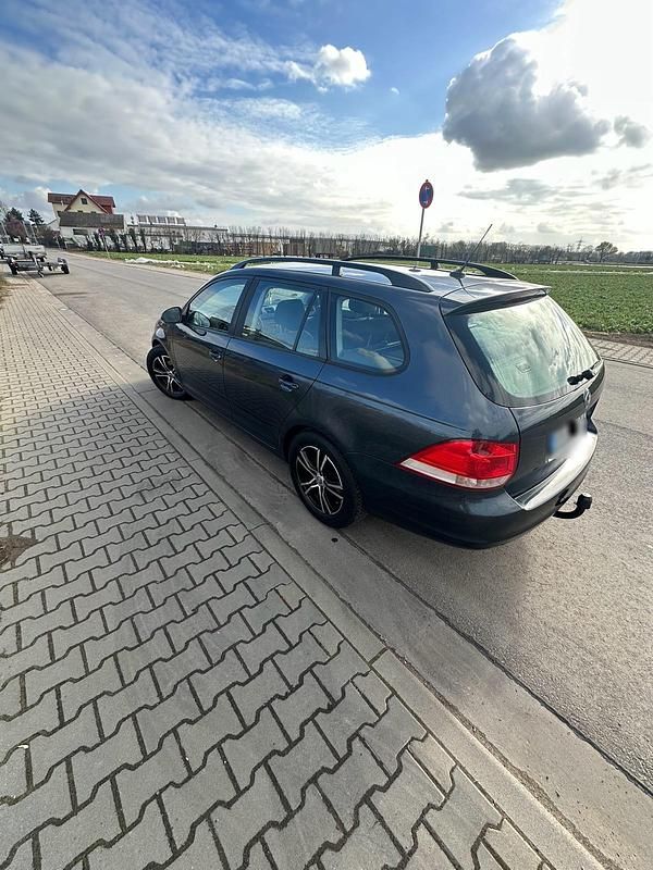 Gebraucht VW Golf V 105 PS (77 kW) 2007 Violet Kombi