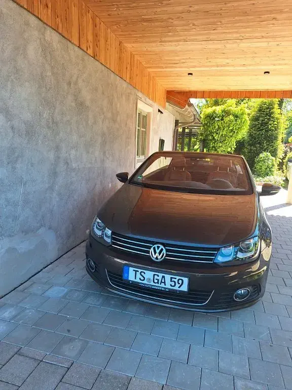 Gebraucht VW Eos 140 PS (102 kW) 2011 Braun Cabrio