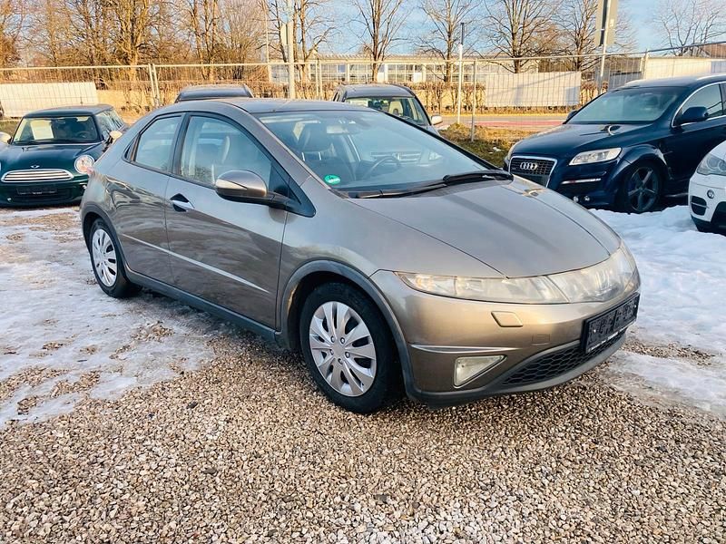 Gebraucht Honda Civic 140 PS (102 kW) 2008 Braun Limousine