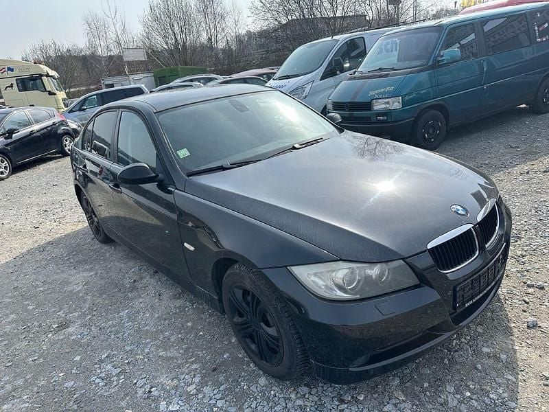 Gebraucht BMW 320 Advantage 163 PS (119 kW) 2007 Schwarz Limousine