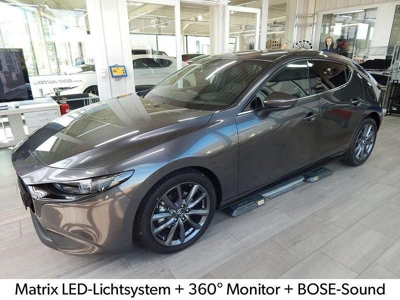 Grau Neu 2025 Mazda 3 Exclusive Limousine | 27.690 € - Bild 1/4