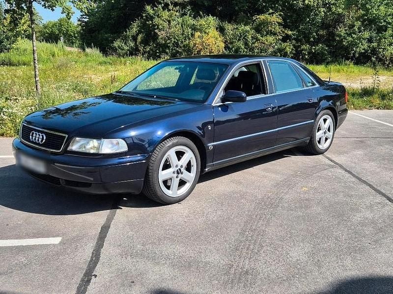 Blau Gebraucht 1997 Audi A8 Limousine | 4.000 € (Fairer Preis) - Bild 1/4