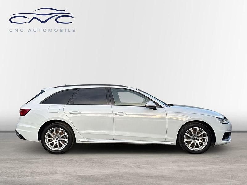 Second-hand Audi A4 Advanced 163 CP (119 kW) 2022 Alb Break