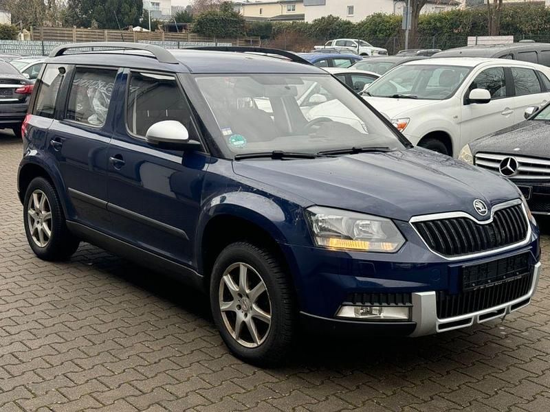 Gebraucht Skoda Yeti Active 110 PS (80 kW) 2015 Blau SUV