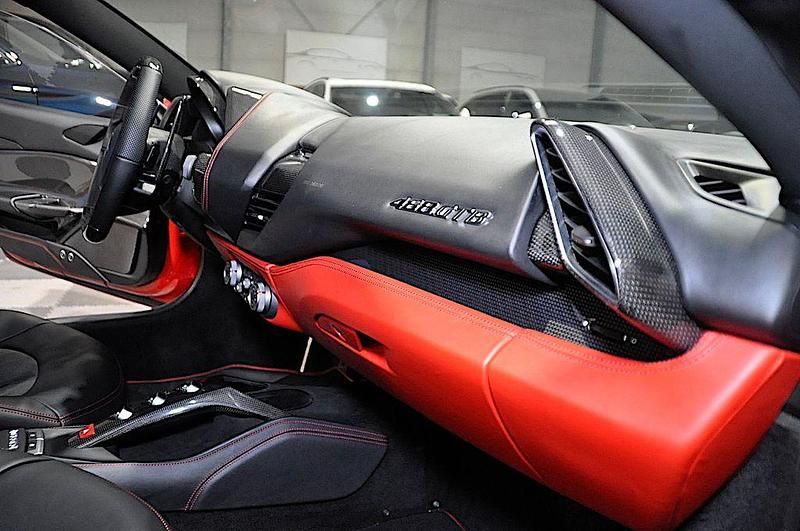 Gebraucht Ferrari 488 669 PS (492 kW) 2016 Rot Coupé