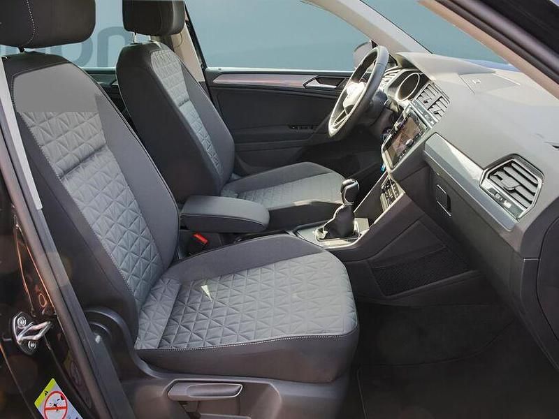 Gebraucht VW Tiguan 150 PS (110 kW) 2022 Schwarz SUV