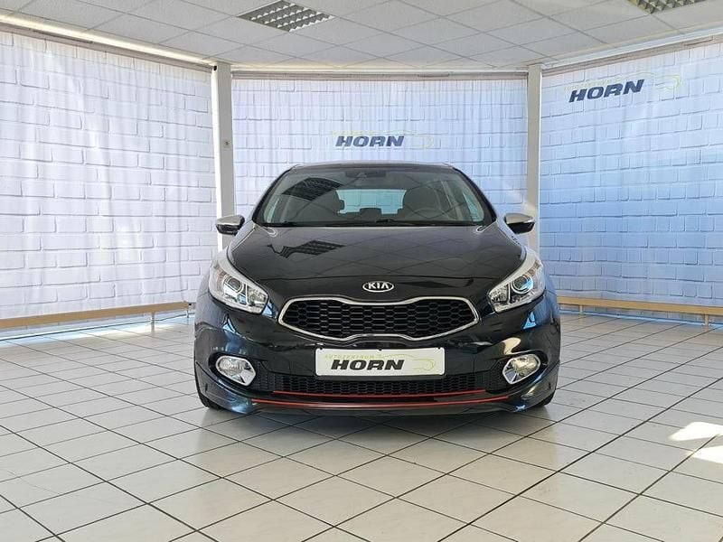 Gebraucht Kia Ceed Platinum Edition 135 PS (99 kW) 2015 (1k) zilinaschwarz met. Kleinwagen