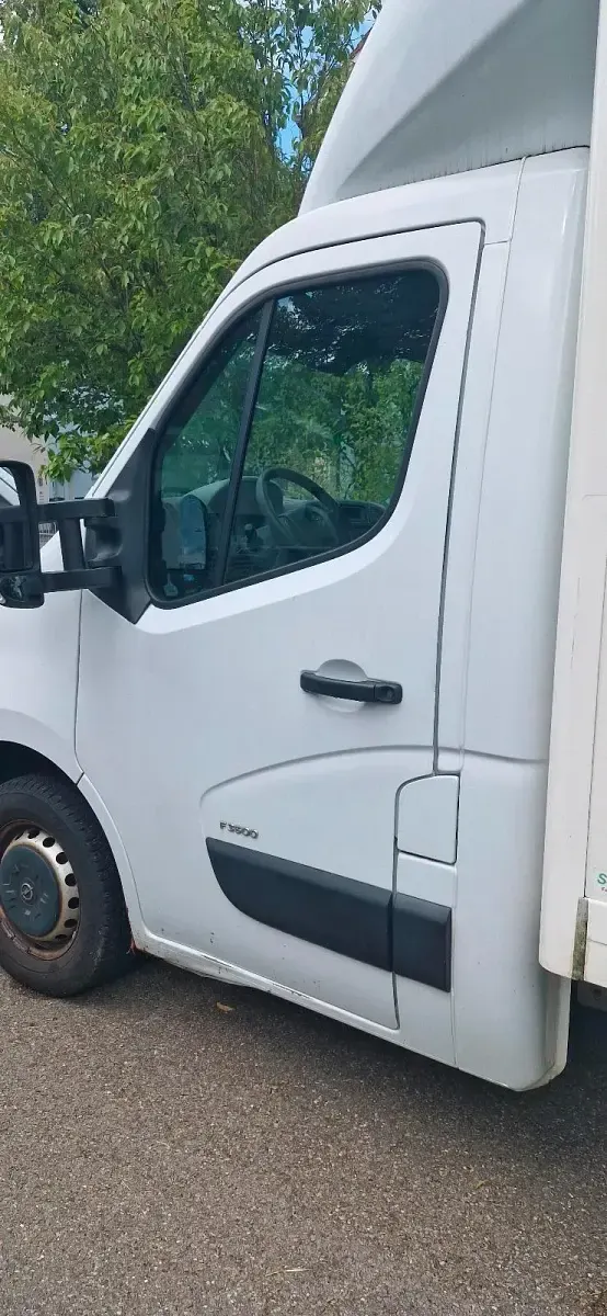 Gebraucht Opel Movano 163 PS (119 kW) 2015 Van / Kleinbus