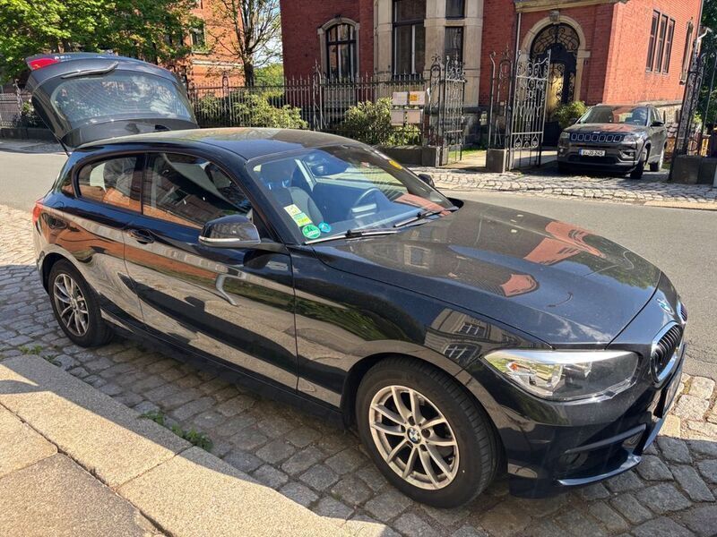 Schwarz Gebraucht 2018 BMW 116 Advantage Kleinwagen | 11.800 € (Guter Preis) - Bild 1/4